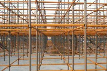 沈陽爬升腳手架的安全間距_沈陽華潔腳手架出租安裝公司